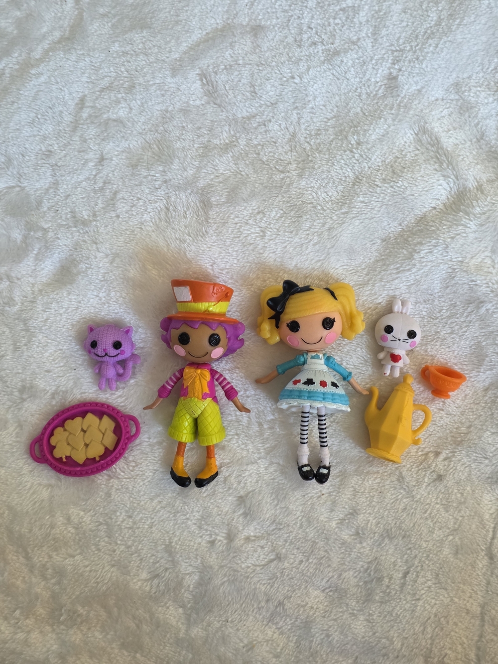 Mini Lalaloopsy Alice in Lalaloopsyland & Wacky Hatter Figure Set with Pets